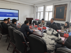 <b>两边就校地合做相关事宜进行了深</b>